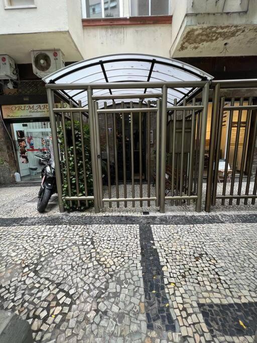 Loft Em Copacabana A Duas Quadras Da Praia Ріо-де-Жанейро Екстер'єр фото